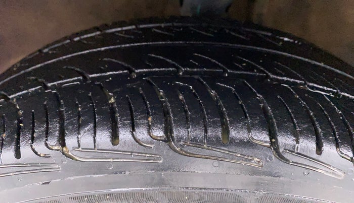 2018 Maruti Alto K10 VXI P, Petrol, Manual, 80,090 km, Left Front Tyre Tread