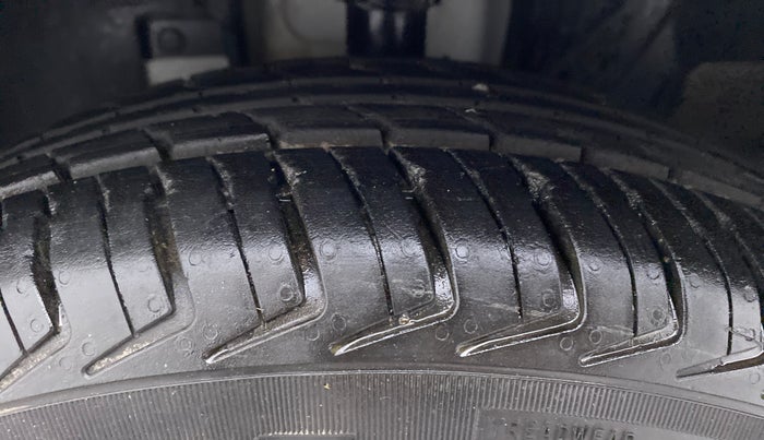 2019 Datsun Redi Go S 1.0, Petrol, Manual, 7,655 km, Left Front Tyre Tread