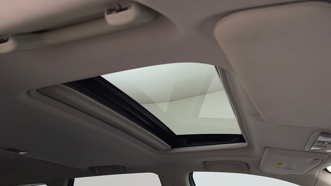 Interior Sunroof/Moonroof