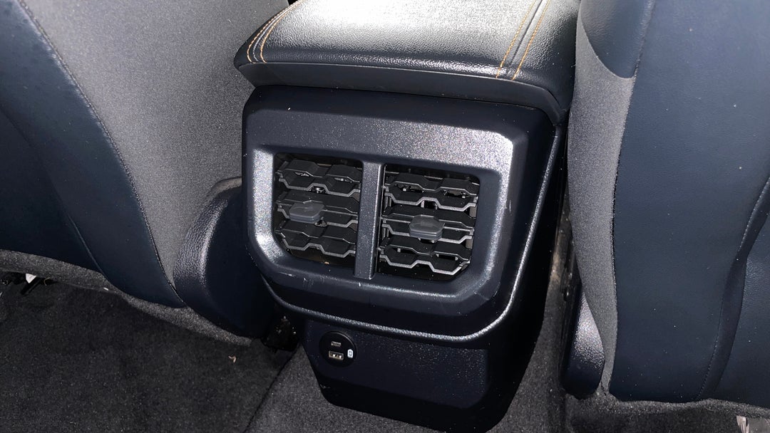 2023 Ford Ranger Wildtrak 3.0 (4x4), Automatic, 35843 km, Rear A/C Vent