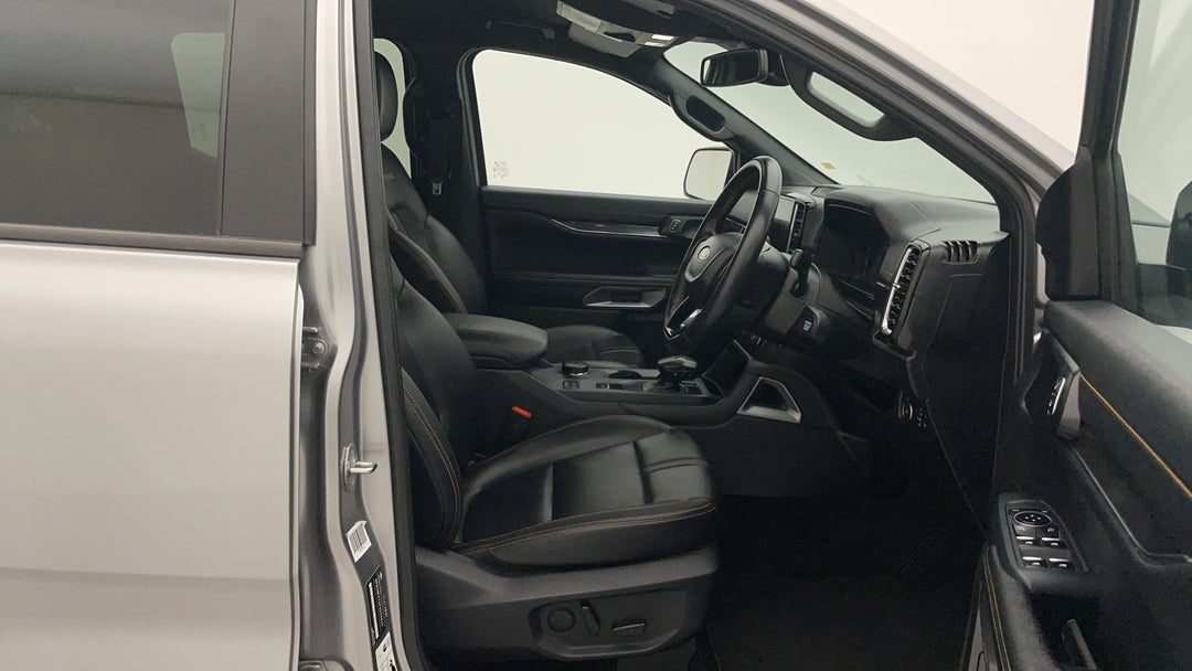 2023 Ford Ranger Wildtrak 3.0 (4x4), Automatic, 35843 km, Right Side Front Door Cabin View