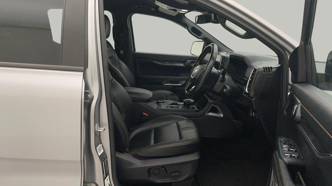 2023 Ford Ranger Wildtrak 3.0 (4x4), Automatic, 35843 km, Right Side Front Door Cabin View