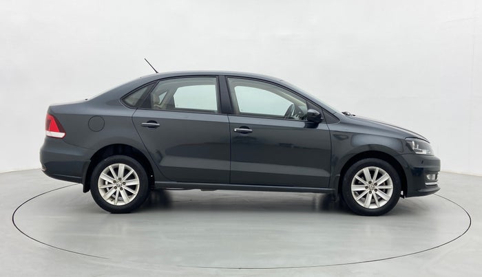 2016 Volkswagen Vento HIGHLINE PETROL AT, Petrol, Automatic, 70,662 km, Right Side View
