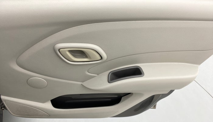 2016 Datsun Redi Go T (O), Petrol, Manual, 23,484 km, Driver Side Door Panels Control