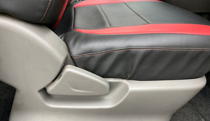 2016 Datsun Redi Go T (O), Petrol, Manual, 23,484 km, Driver Side Adjustment Panel