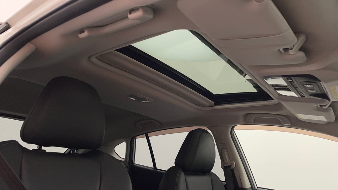 Interior Sunroof/Moonroof