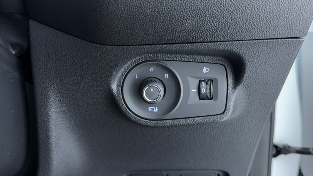 2023 MG Mg5 Essence, Automatic, 11655 km, Utility Switches/Buttons