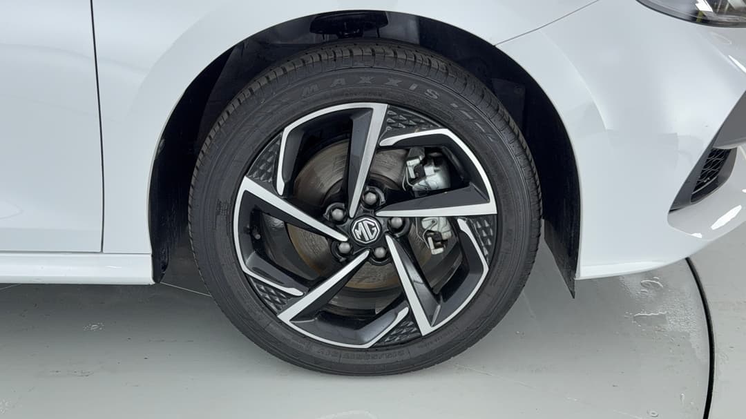 2023 MG Mg5 Essence, Automatic, 11655 km, Right Front Wheel