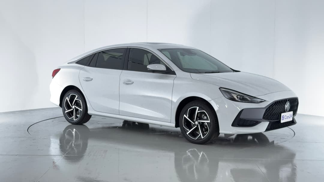 2023 MG Mg5 Essence, Automatic, 11655 km, Right Front Diagonal (45- Degree) View