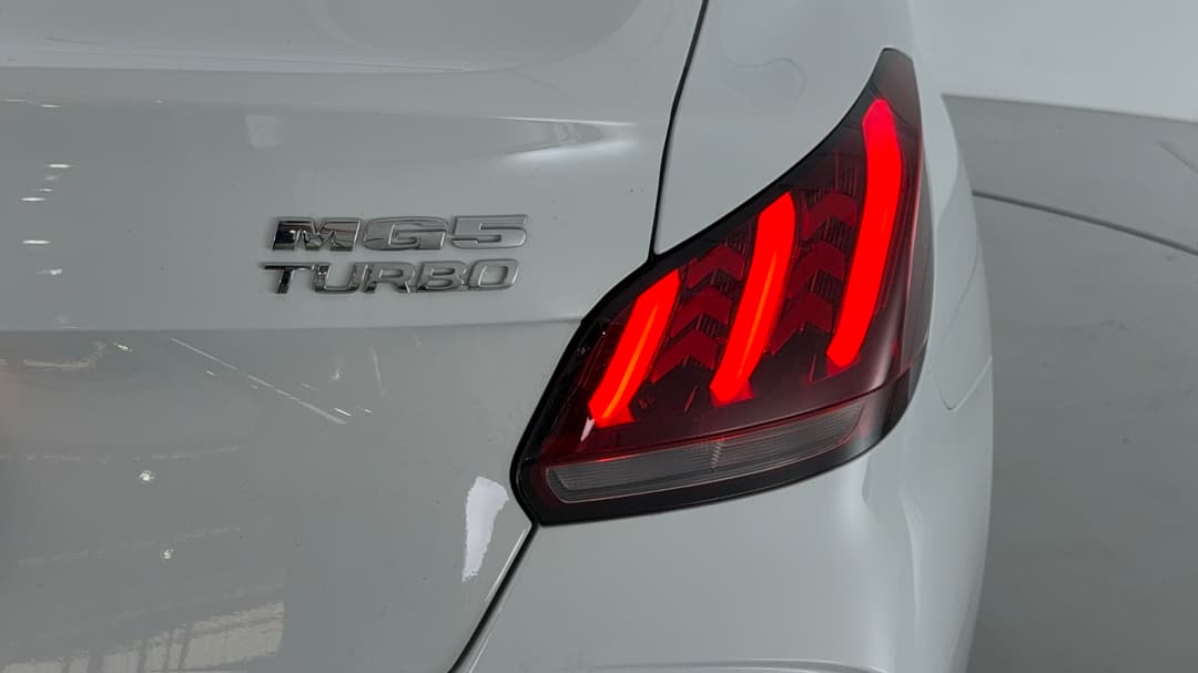 2023 MG Mg5 Essence, Automatic, 11655 km, Badge (Boot Right Side)