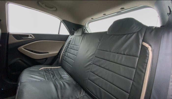 2015 Hyundai Elite i20 SPORTZ 1.2, Petrol, Manual, 69,237 km, Right Side Rear Door Cabin