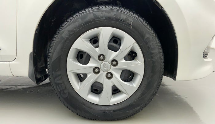 2015 Hyundai Elite i20 SPORTZ 1.2, Petrol, Manual, 69,237 km, Right Front Wheel