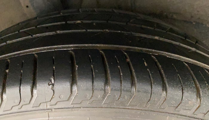 2018 Hyundai Elite i20 ASTA 1.2 (O), Petrol, Manual, 50,068 km, Right Rear Tyre Tread