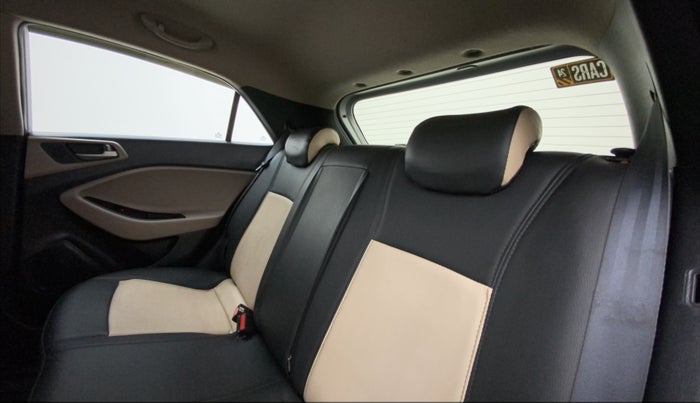 2018 Hyundai Elite i20 ASTA 1.2 (O), Petrol, Manual, 50,068 km, Right Side Rear Door Cabin