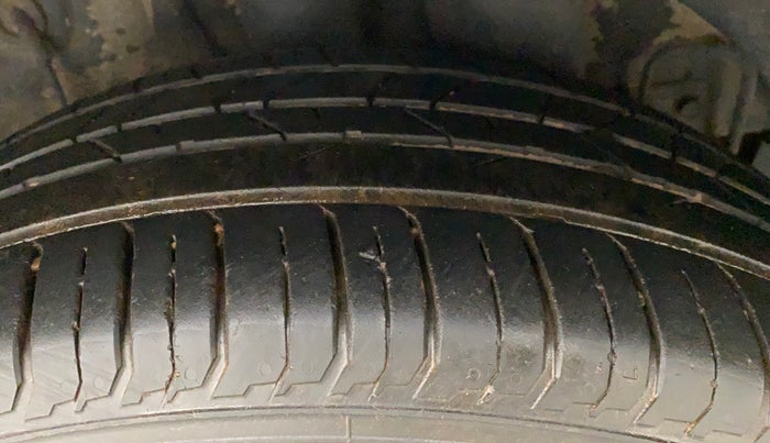 2018 Hyundai Elite i20 ASTA 1.2 (O), Petrol, Manual, 50,068 km, Left Rear Tyre Tread
