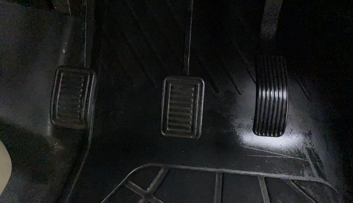 2019 Mahindra Thar CRDE 4X4 AC, Diesel, Manual, 54,575 km, Pedals