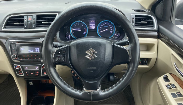 2016 Maruti Ciaz VDI+ SHVS, Diesel, Manual, 97,360 km, Steering Wheel Close Up