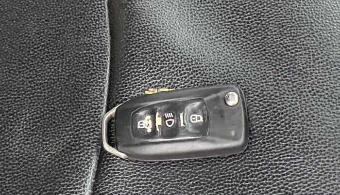2015 Tata Zest XM PETROL, Petrol, Manual, 71,705 km, Lock system - Remote key not functional