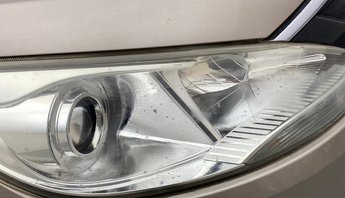 2015 Tata Zest XM PETROL, Petrol, Manual, 71,705 km, Right headlight - Faded