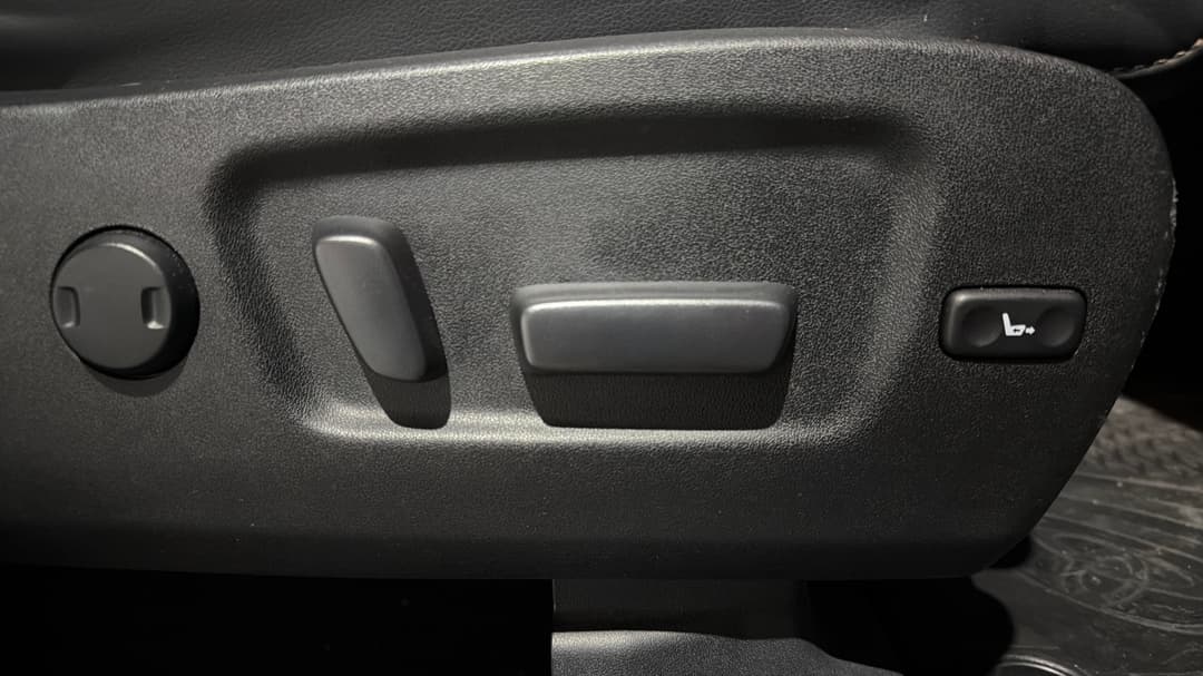 2019 Toyota Kluger Gxl (4x2), Automatic, 59107 km, Drivers Side Adjustment Panel