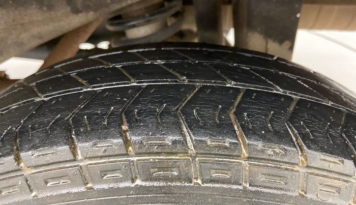 2019 Maruti Eeco 5 STR WITH A/C+HTR, Petrol, Manual, 89,438 km, Left Rear Tyre Tread