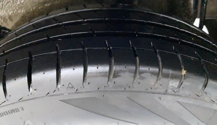 2014 Maruti Celerio VXI d, Petrol, Manual, 68,438 km, Left Rear Tyre Tread