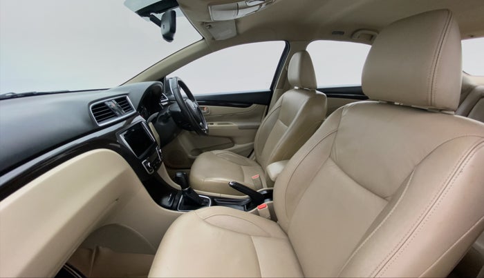2016 Maruti Ciaz ZXI AT, Petrol, Automatic, 95,191 km, Right Side Front Door Cabin