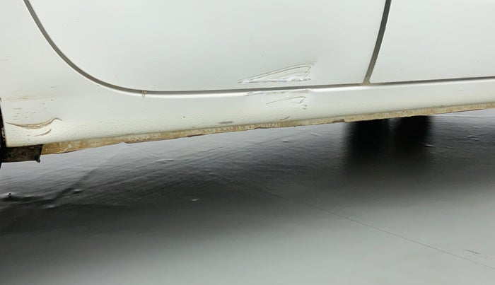 2021 Maruti New Wagon-R LXI 1.0, Petrol, Manual, 35,887 km, Right running board - Minor scratches