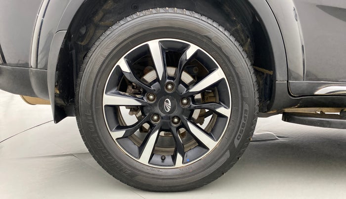 2018 Mahindra XUV500 W11 (O), Diesel, Manual, 41,028 km, Right Rear Wheel