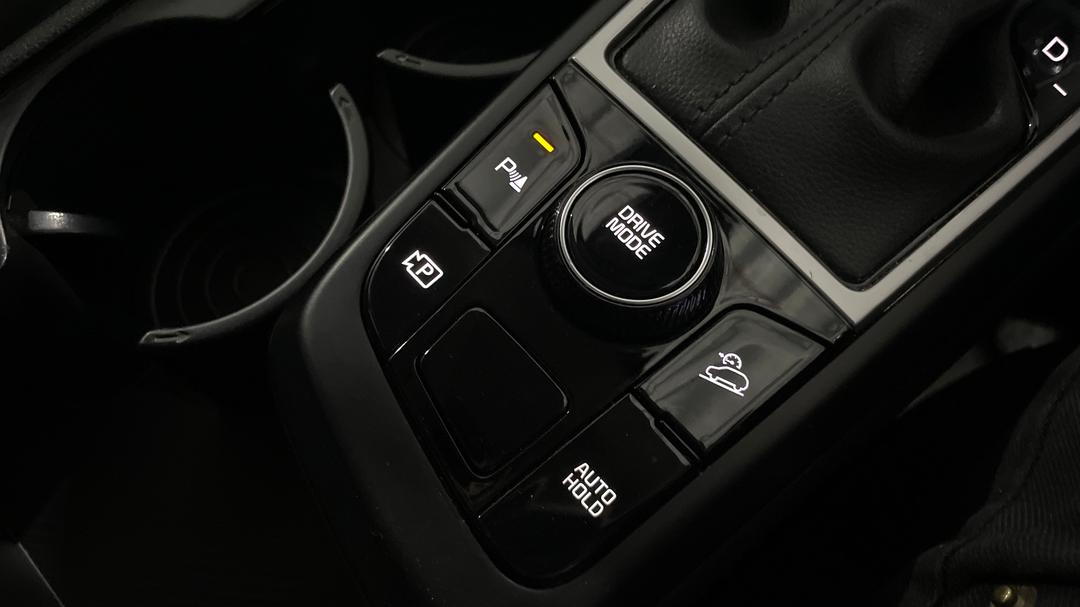 2023 Kia Sportage S (FWD), Automatic, 52322 km, Utility Switches/Buttons