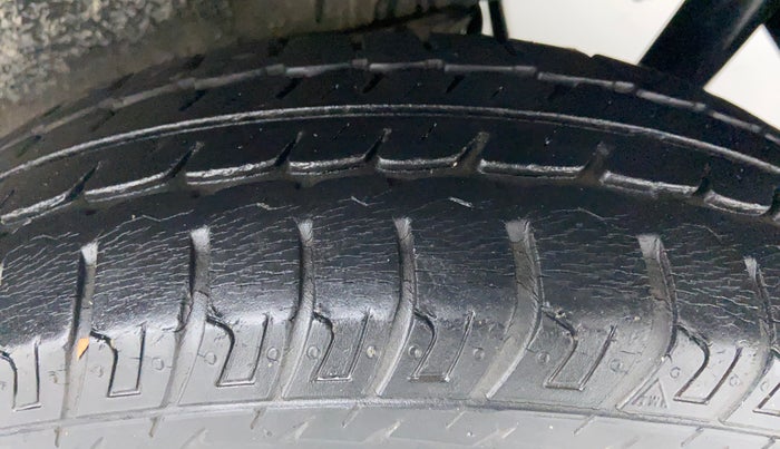 2013 Maruti Wagon R 1.0 LXI CNG, CNG, Manual, 36,469 km, Left Rear Tyre Tread