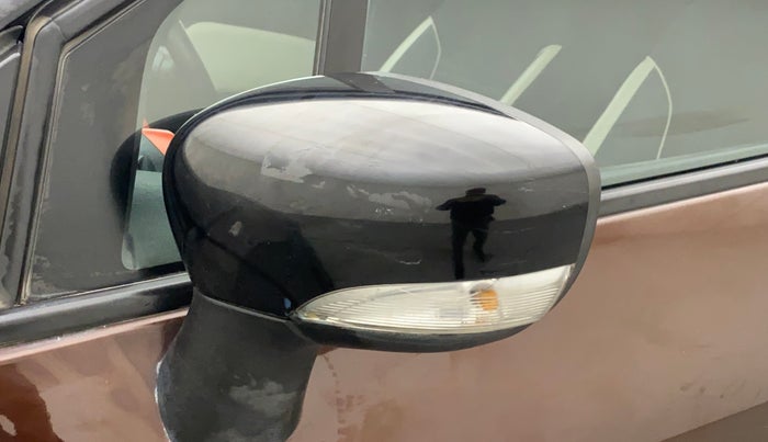2018 Renault Captur RXT PETROL, Petrol, Manual, 35,829 km, Left rear-view mirror - Indicator light has minor damage