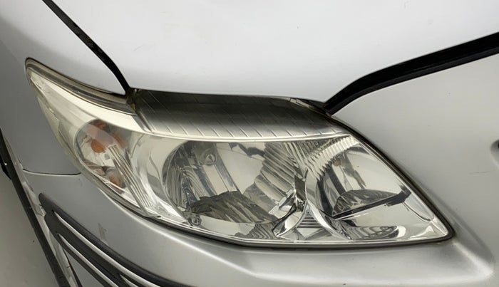 2010 Toyota Corolla Altis G PETROL, Petrol, Manual, 69,700 km, Right headlight - Minor scratches