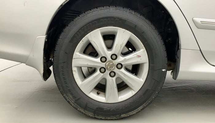 2010 Toyota Corolla Altis G PETROL, Petrol, Manual, 69,700 km, Right Rear Wheel