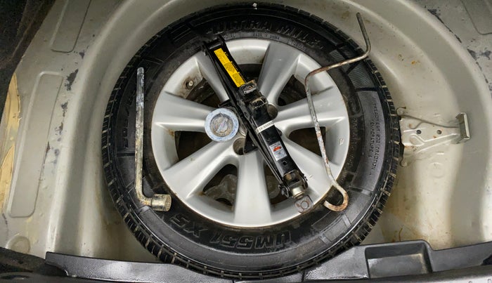 2010 Toyota Corolla Altis G PETROL, Petrol, Manual, 69,700 km, Spare Tyre
