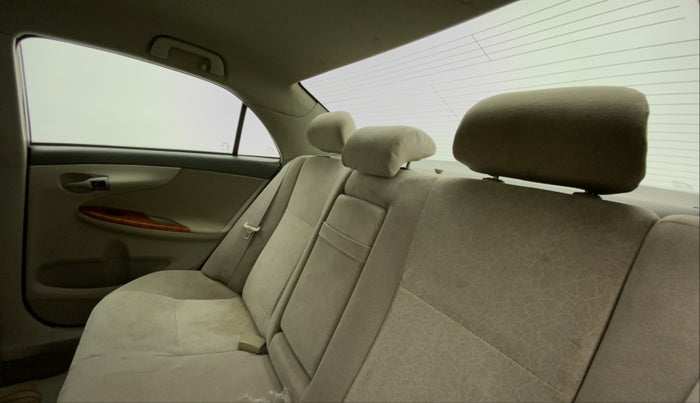2010 Toyota Corolla Altis G PETROL, Petrol, Manual, 69,700 km, Right Side Rear Door Cabin