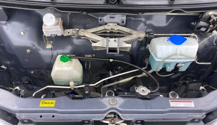 2018 Maruti Eeco 5 STR WITH AC PLUSHTR, Petrol, Manual, 34,456 km, Engine Bonet View