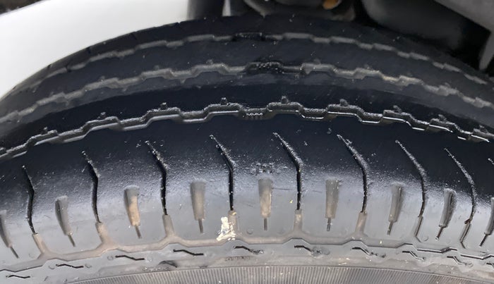 2019 Maruti Eeco 5 STR WITH AC PLUSHTR, Petrol, Manual, 39,728 km, Right Rear Tyre Tread