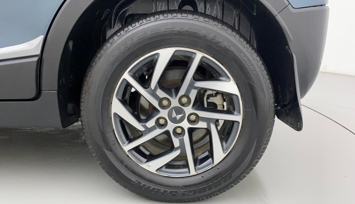 2023 Mahindra XUV300 W8 (O) 1.5 DIESEL, Diesel, Manual, 10,694 km, Left Rear Wheel