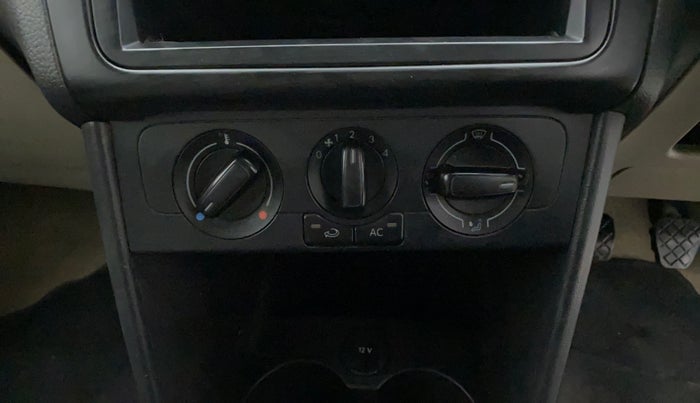 2011 Volkswagen Polo TRENDLINE 1.2L PETROL, Petrol, Manual, 75,918 km, AC Unit - Directional switch has minor damage