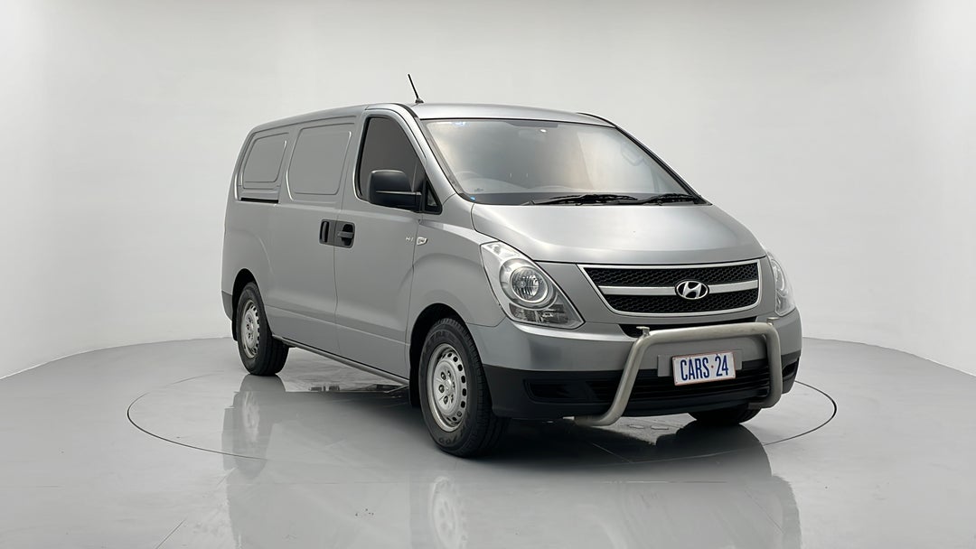 2015 Hyundai Iload Iload, Automatic, 89880 km, Right Front Diagonal (45- Degree) View