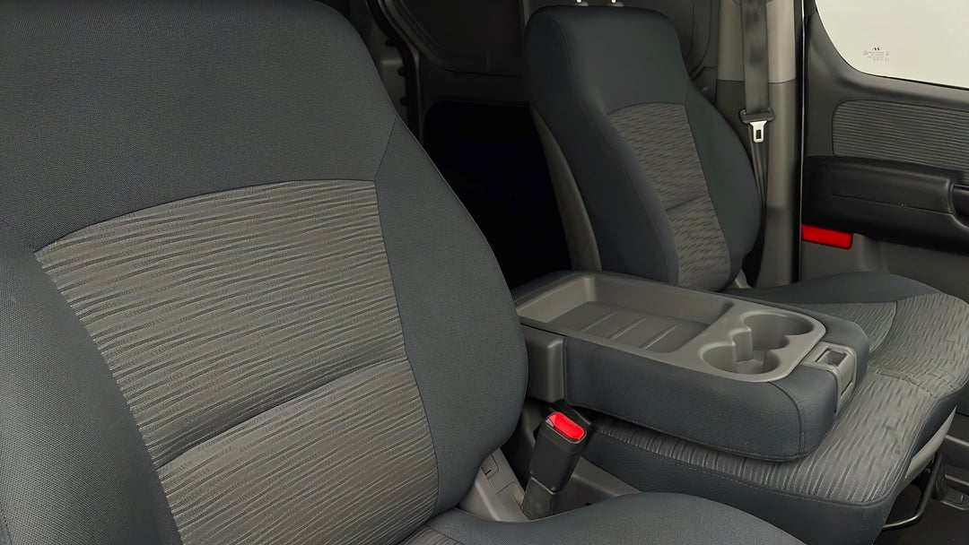 2015 Hyundai Iload Iload, Automatic, 89880 km, Right Side Front Door Cabin View