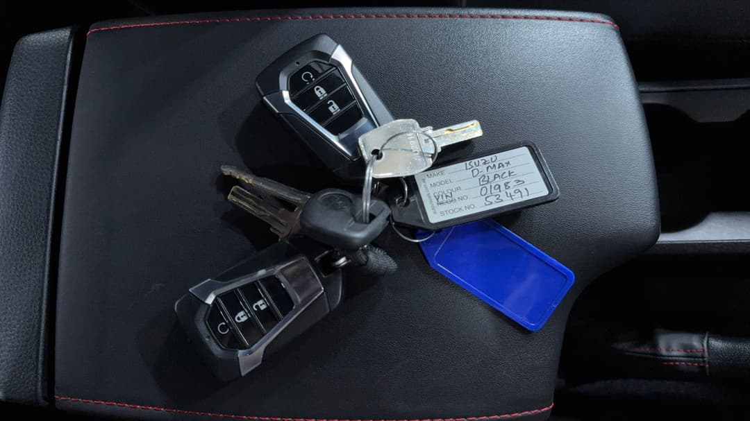 2024 Isuzu D-MAX X-terrain (4x4), Automatic, 25026 km, Key Close-up
