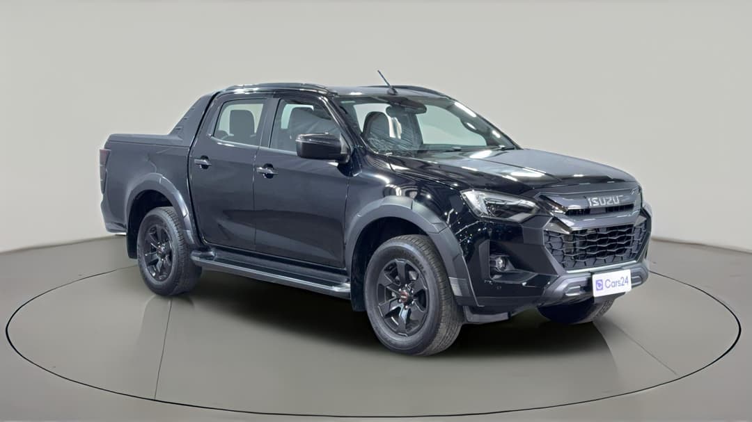 2024 Isuzu D-MAX X-terrain (4x4), Automatic, 25026 km, Right Front Diagonal (45- Degree) View