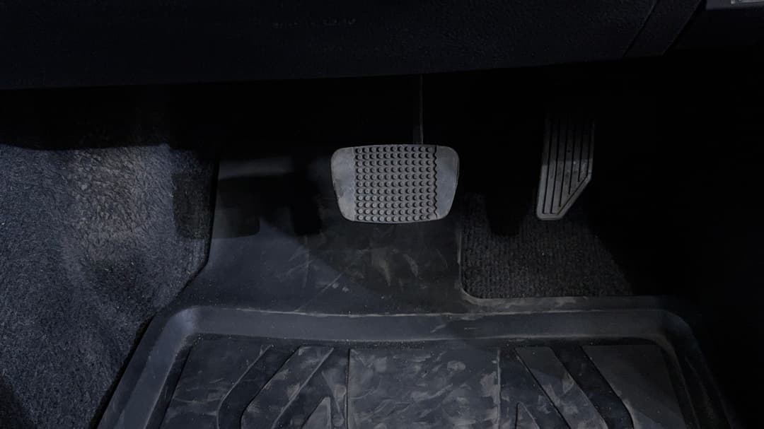 2024 Isuzu D-MAX X-terrain (4x4), Automatic, 25026 km, Pedals and Footmat