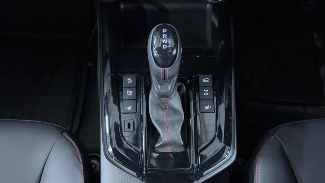 2024 Isuzu D-MAX X-terrain (4x4), Automatic, 25026 km, Gear Lever 