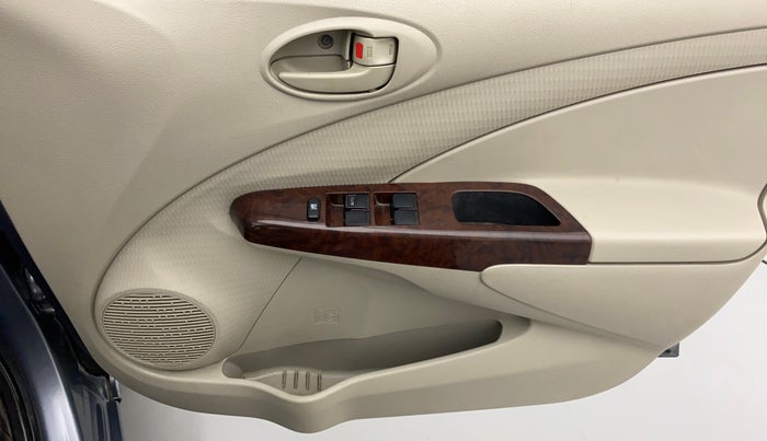 2015 Toyota Etios G, Petrol, Manual, 97,357 km, Driver Side Door Panels Control