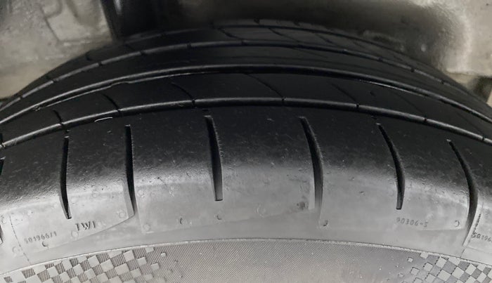 2016 Honda City SV MT PETROL, Petrol, Manual, 70,153 km, Right Rear Tyre Tread