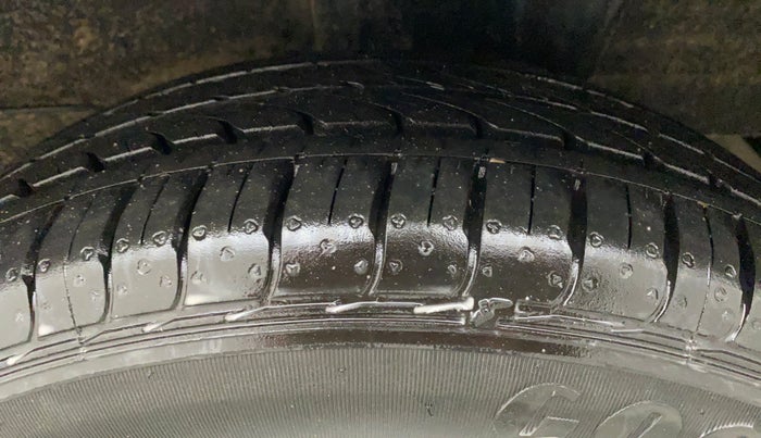 2019 Hyundai NEW SANTRO SPORTZ CNG, CNG, Manual, 58,307 km, Left Rear Tyre Tread