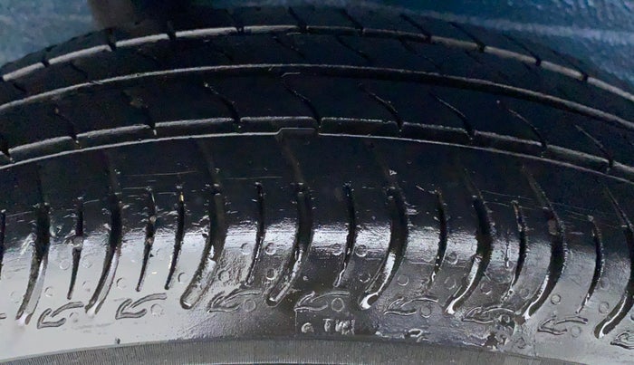 2020 Maruti S PRESSO VXI CNG, CNG, Manual, 16,793 km, Right Front Tyre Tread
